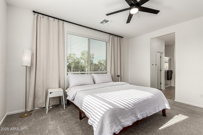 Building Photo - 13244 N 146th Ln