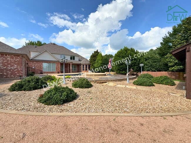 Building Photo - Luxury Living in Southlake – Stunning 5-Bedroom Home with Pool & Spa!