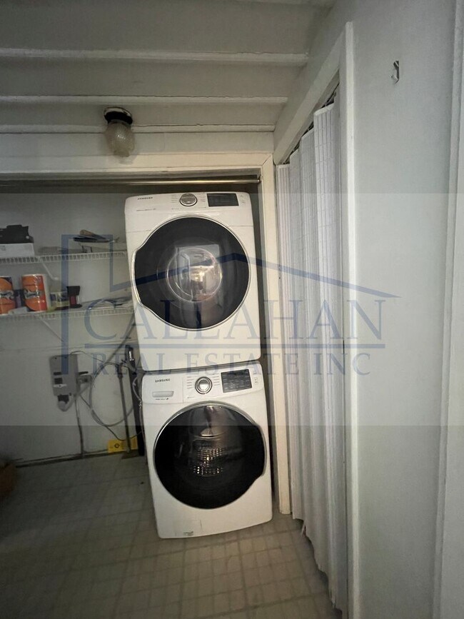 Building Photo - Park Hill 3 bedroom Home