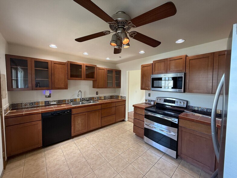 Building Photo - 1150 Mt Werner Cir