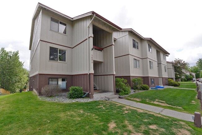 Primary Photo - Convenient East Side Condo