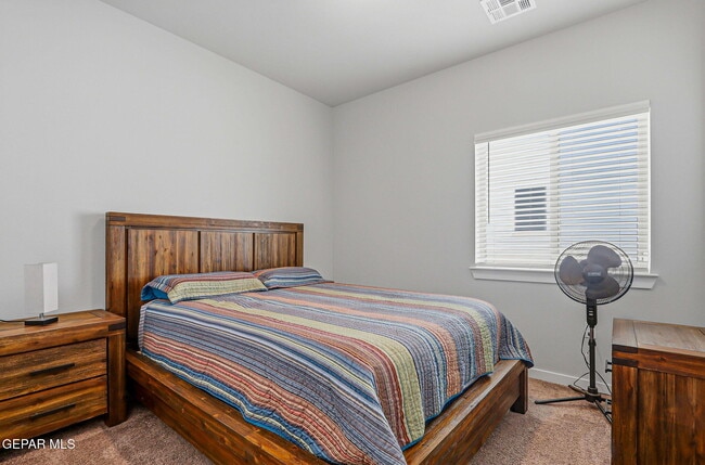 Building Photo - 51049 Fox Trl Ave