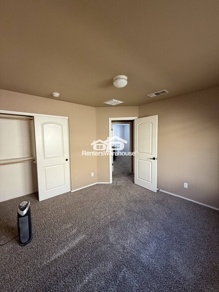 Building Photo - 2019 E Heartwood Ln