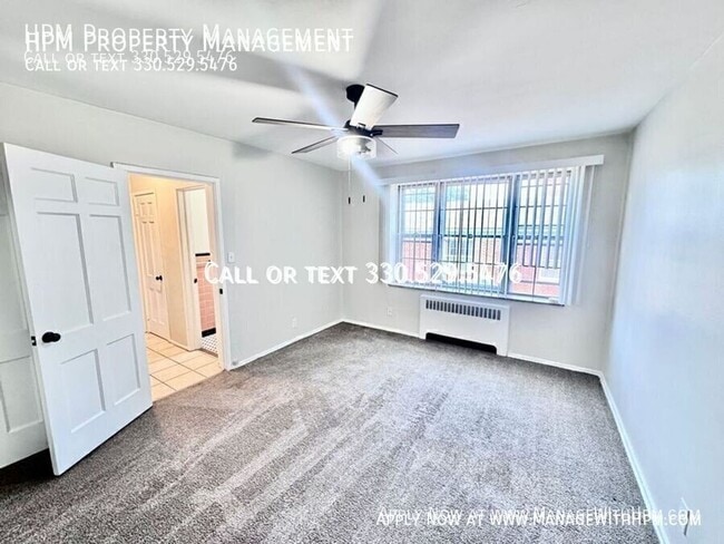 Building Photo - 15725 Van Aken Blvd