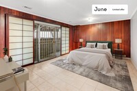 Building Photo - Private bedroom in 7 bed/3.5 bath Home