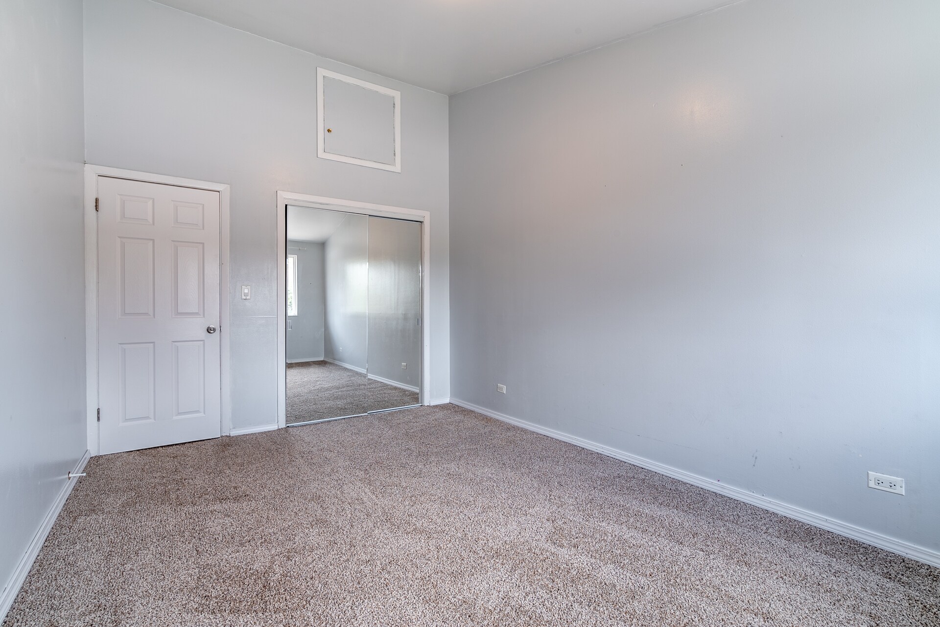 Building Photo - 731 Hibbard Rd