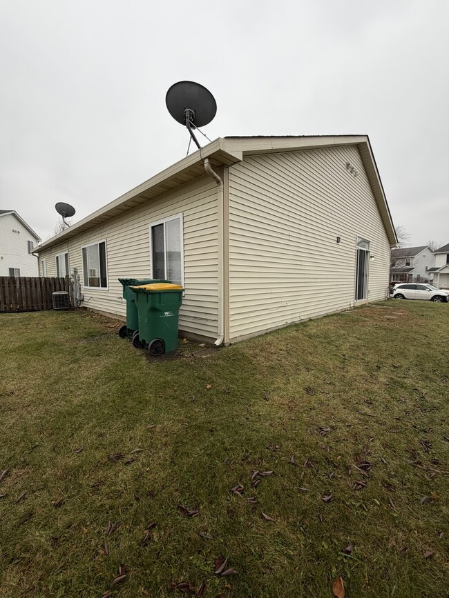 Building Photo - 14121 Faulkner Ct