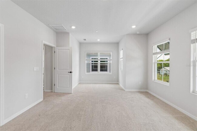 Building Photo - 4357 Roush Ave