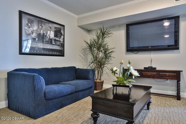 Building Photo - 2801 S Ridgewood Ave