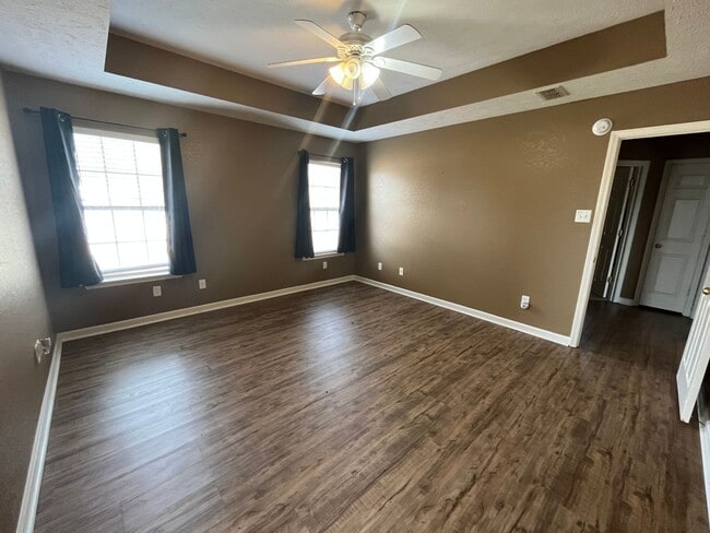 Building Photo - Cabot Rental!