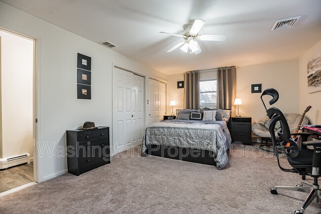 Building Photo - 3402 Little Hunting Creek Dr