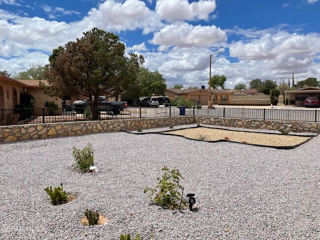 Building Photo - 10604 Fieldrock Ct