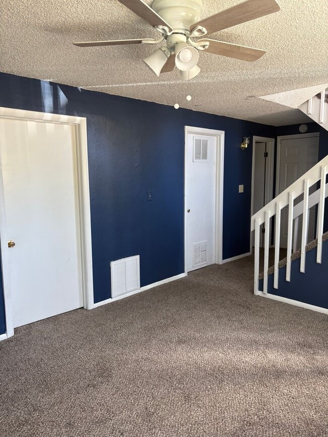 Building Photo - $1950 2 Bed/2 Bath + Bonus Room On Spacious Corner Lot off Briargate