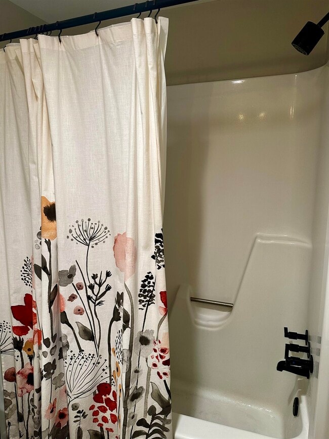 Building Photo - 22 Essex Grn Dr