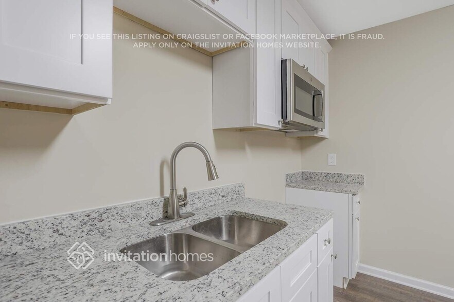 Building Photo - 762 Plainville Way SW