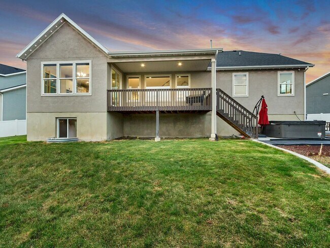 Building Photo - 3 Bedroom 2.5 Bathroom Home in Lehi!