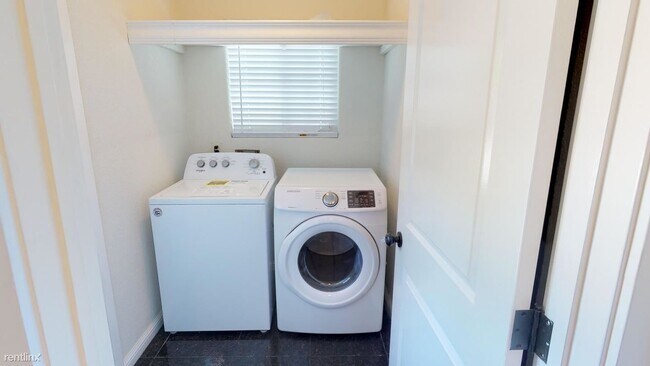 Building Photo - 1 br, 1 bath House - 3421 Bay Rd Private B...