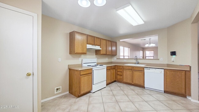 Building Photo - 1017 E Pinto Ct