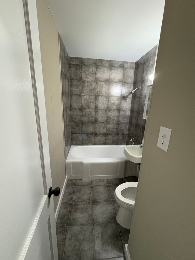Building Photo - 3 Bedroom 1 Bath home in Millington