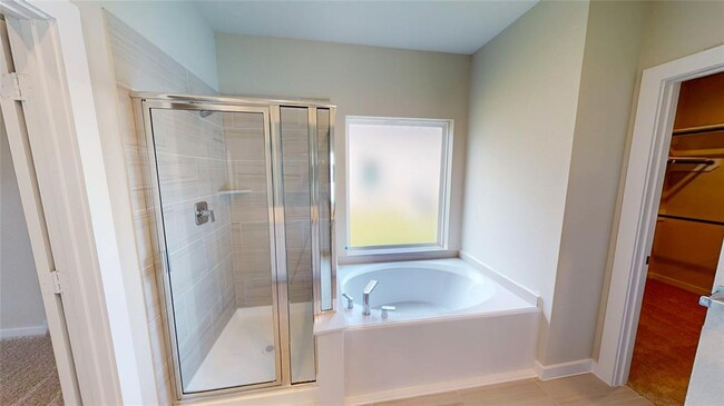 Building Photo - 333 Spruce Oak Ln