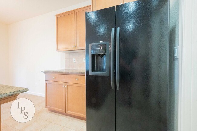 Building Photo - Harlan Ranch Clovis Home, 3BR/2BA, Amazing Community - Lots of Amenities!