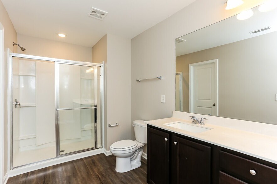 Building Photo - 3695 Place Dr