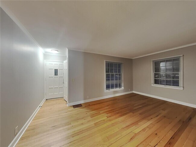 Building Photo - 2942 Zenith Ave N