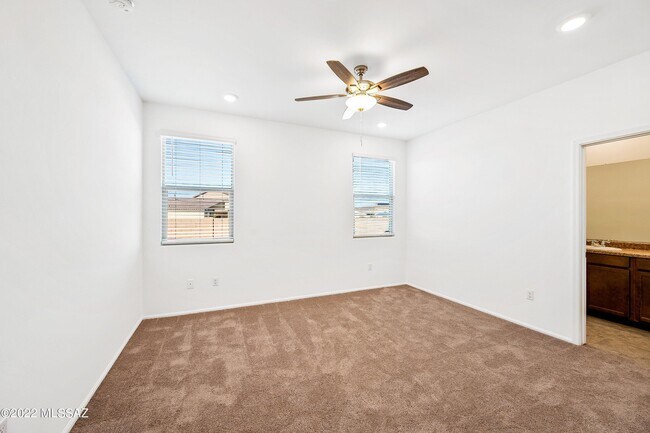 Building Photo - 6330 S Crescent Peak Dr
