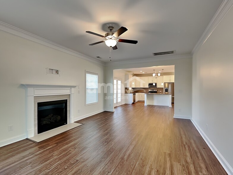 Building Photo - 564 Whitebark Ln