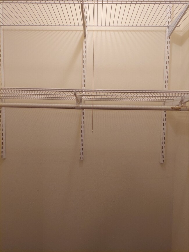 Building Photo - 2821 Eastgrove Ln