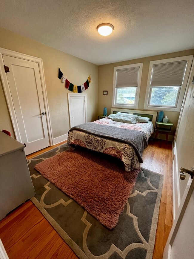 Building Photo - Fully Furnished and Fully Stocked Home For Rent Next to Cooper Park in Bozeman