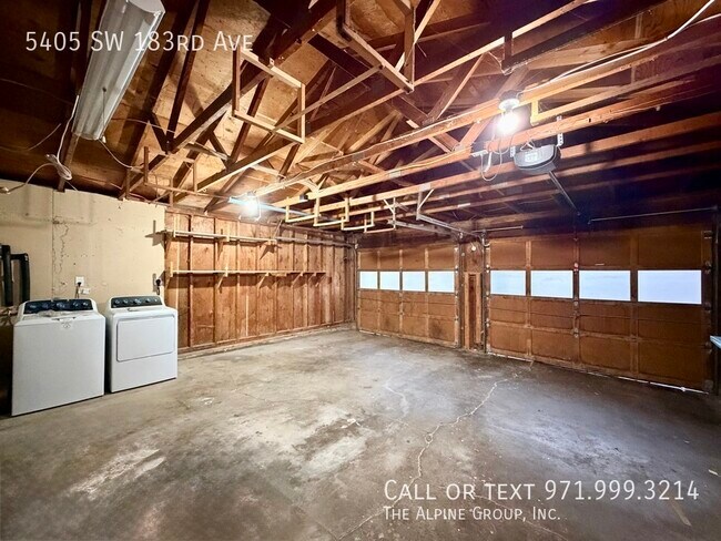 Building Photo - 5405 SW 183rd Ave