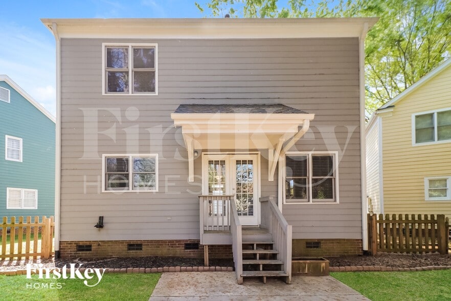 Building Photo - 9423 Holly Bend Ln