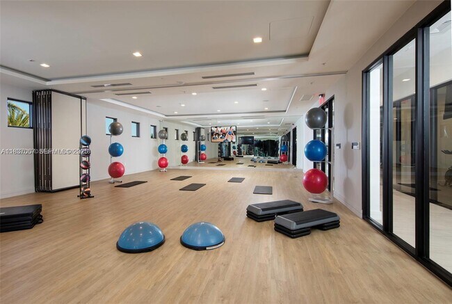 Building Photo - 7855 NW 104th Ave