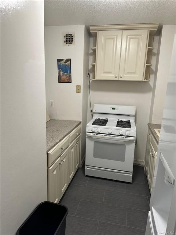 Building Photo - 1523 Central Park Ave