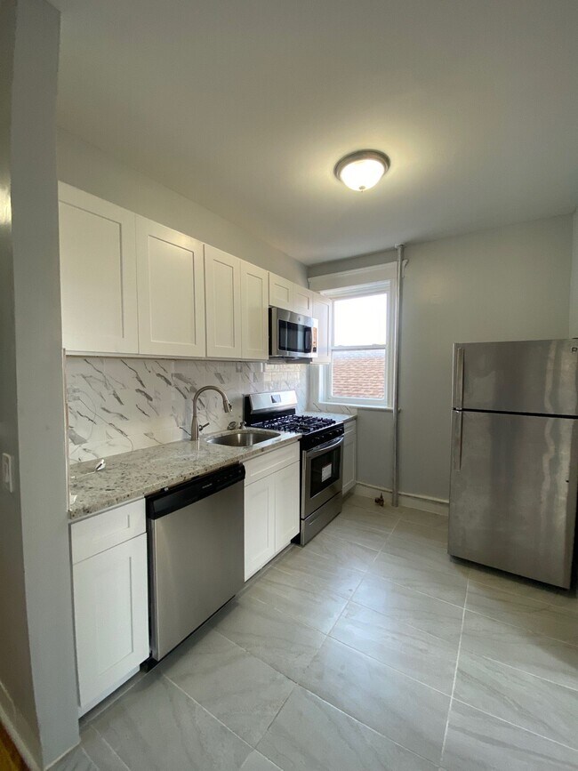 Building Photo - 6th at West Hoboken - Union City, NJ