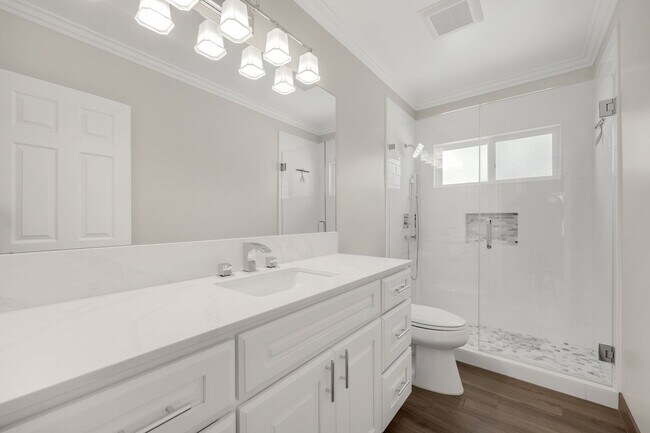 Building Photo - Charming La Habra Corner Lot Home.  4 Bedrooms & 2 Bath