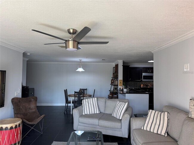 Building Photo - 1950 Summer Club Dr