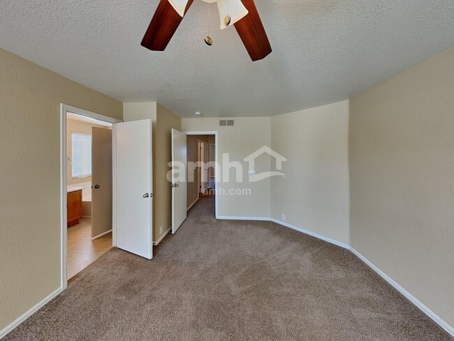 Building Photo - 15625 E 99th Ave