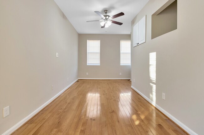 Primary Bedroom - 2313 E Fayette St