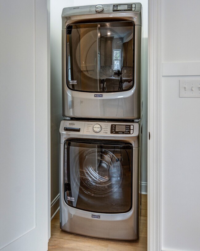 Building Photo - 13 Wilkins Ave