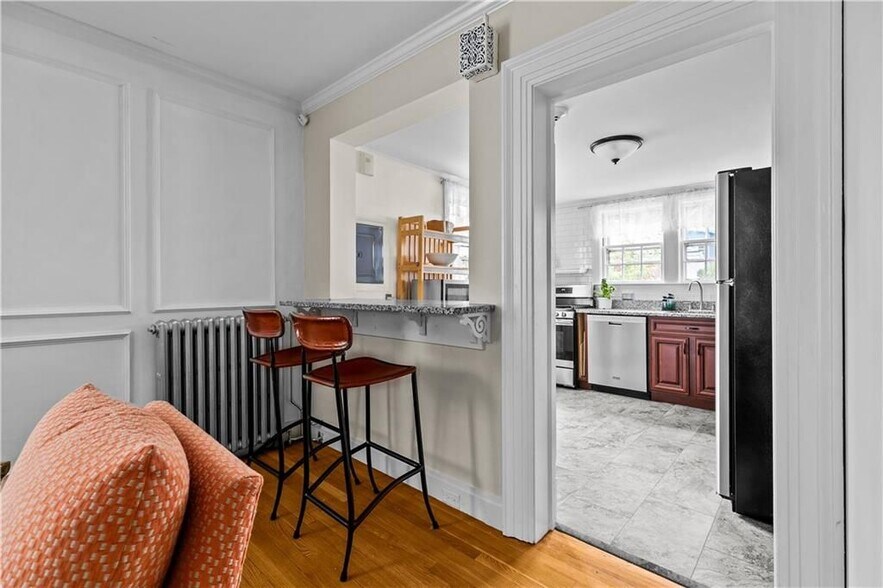 Building Photo - 36 Kay St