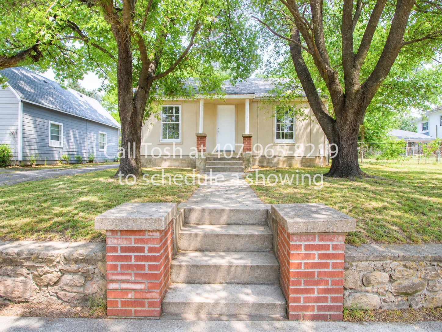 Building Photo - 1110 S Houston Ave