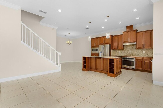 Building Photo - 13813 Benavente Ave