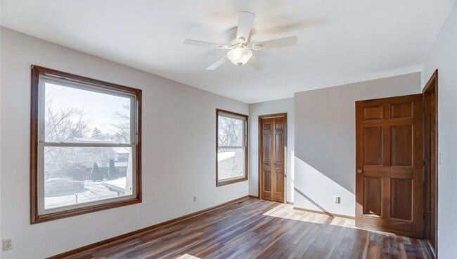 Building Photo - 128 Alpine Dr
