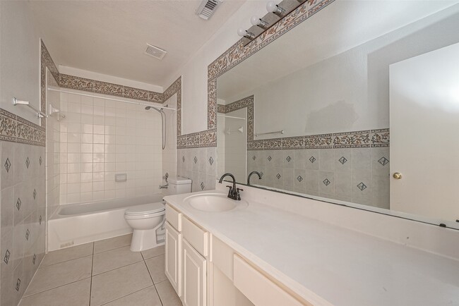 Building Photo - 9407 Demsey Mill Dr