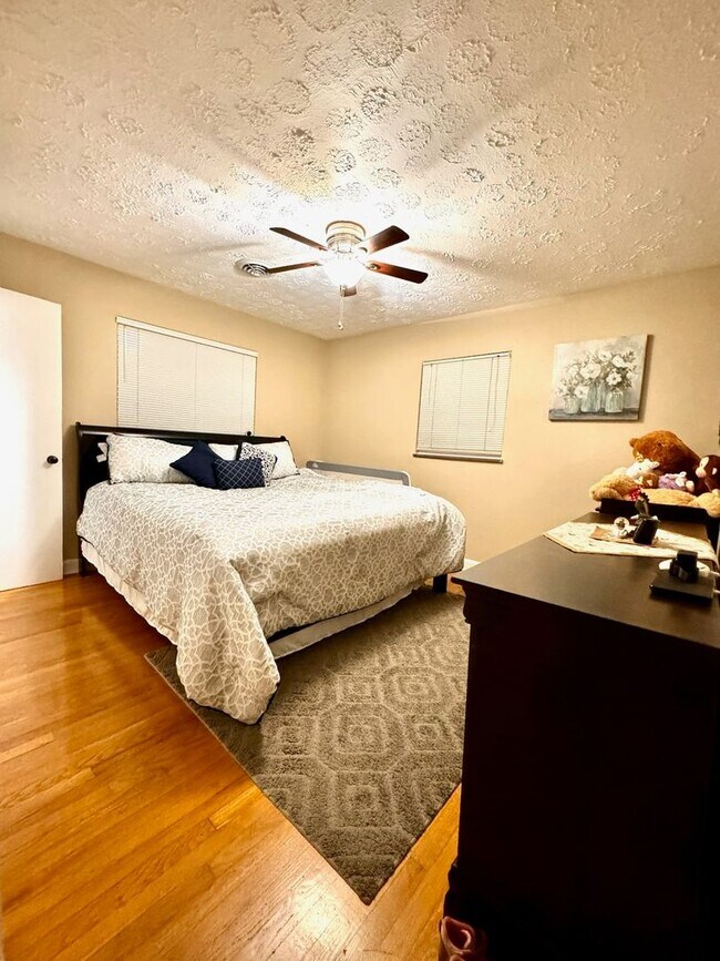 Building Photo - Nice 3 bedroom/1.5 bath home for rent in E. Morristown, Tennessee