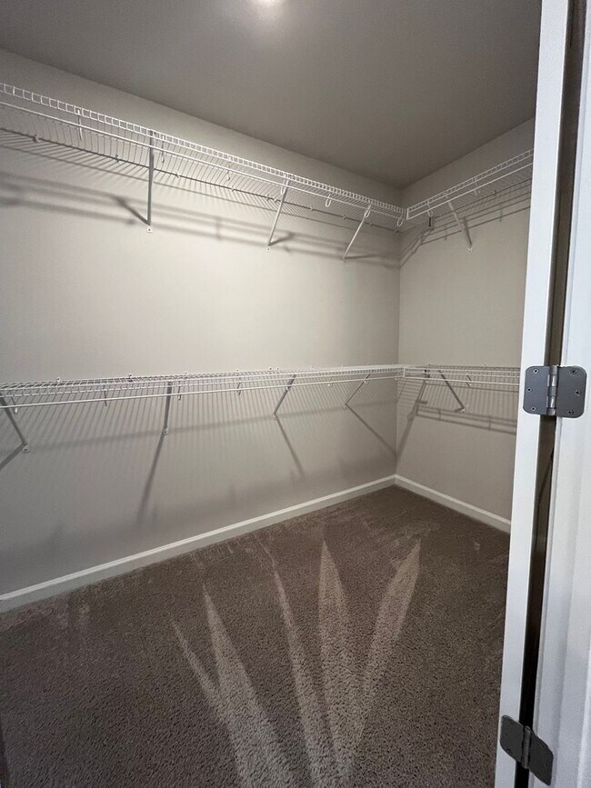 Building Photo - 311 Shoshone Cir