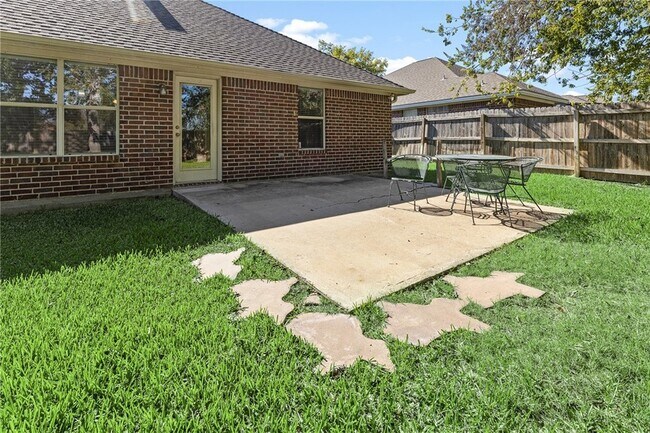 Building Photo - 3511 Farah Dr