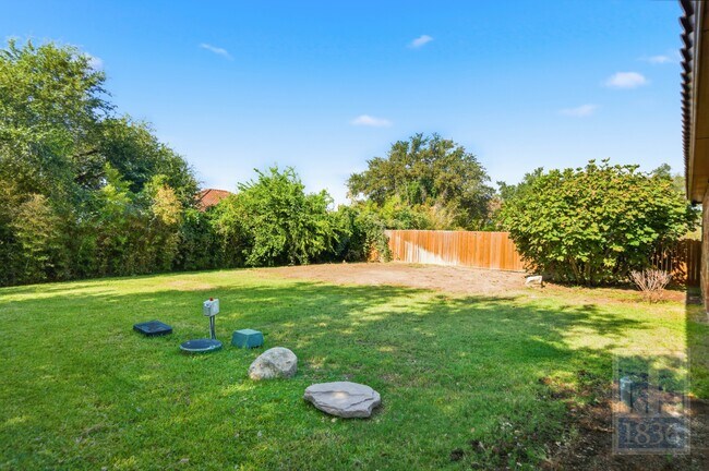 Building Photo - 15105 General Williamson Dr